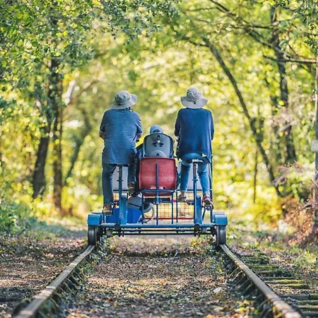 De La Cour Au Grenier 2 *