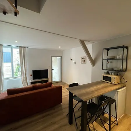 Apartman De La Cour Au Grenier 2